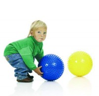 Noppen-Fanglernball bei ARIADNE Noppen-Fanglernball bei ARIADNE